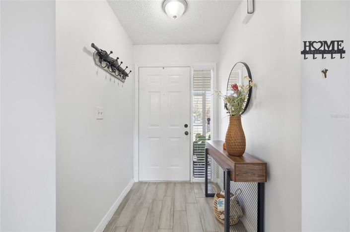 Image No.8-2 Bed House for sale