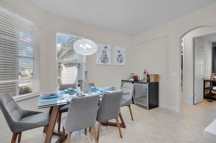 Image No.11-5 Bed House for sale