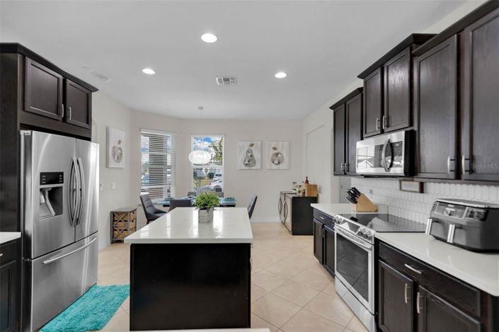 Image No.16-5 Bed House for sale