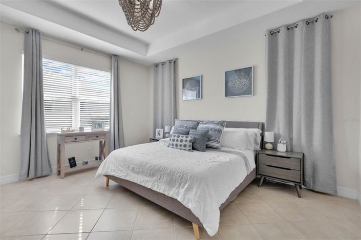 Image No.18-5 Bed House for sale