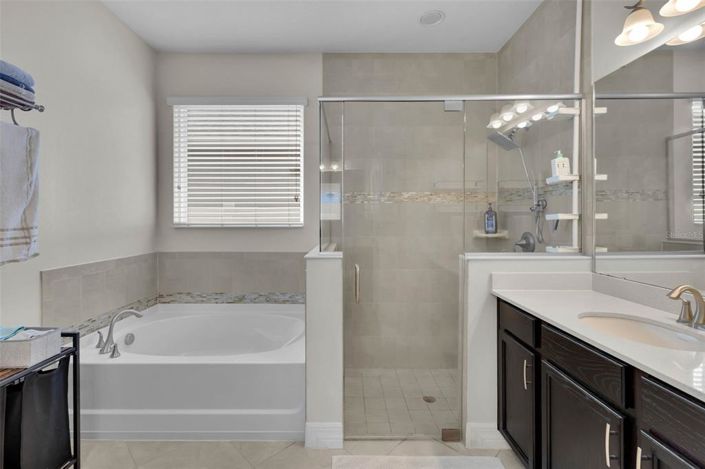 Image No.23-5 Bed House for sale