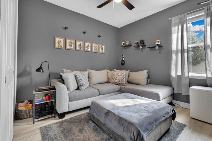 Image No.24-5 Bed House for sale