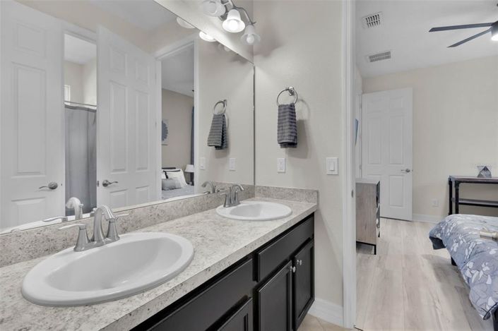 Image No.34-5 Bed House for sale