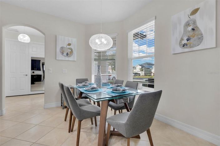 Image No.6-5 Bed House for sale