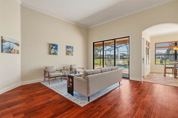 Image No.9-4 Bed House for sale