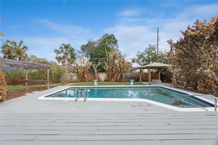 Image No.25-5 Bed House for sale