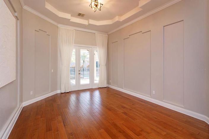 Image No.6-4 Bed House for sale