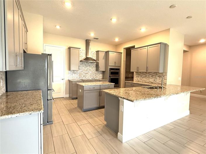 Image No.16-4 Bed House for sale