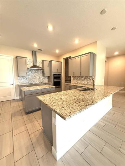 Image No.17-4 Bed House for sale