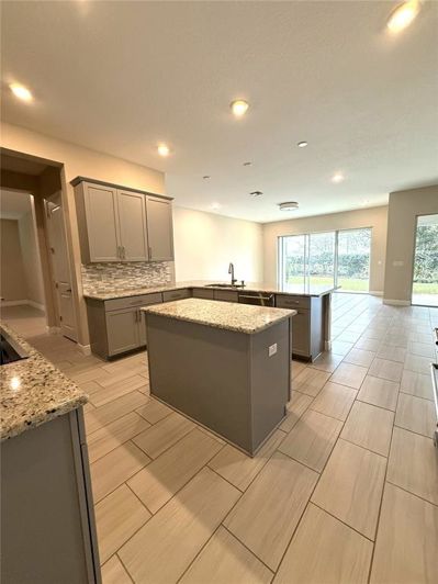 Image No.18-4 Bed House for sale