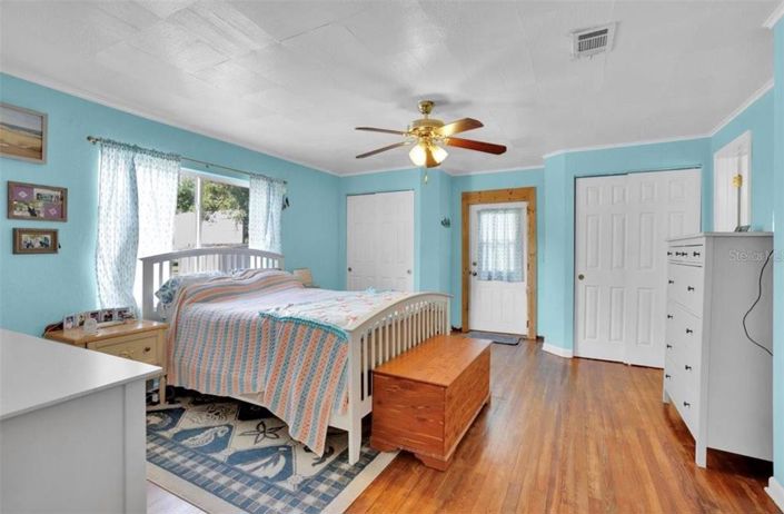 Image No.16-4 Bed House for sale