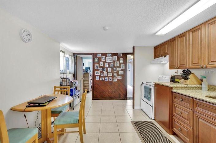 Image No.5-4 Bed House for sale