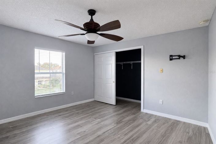 Image No.17-4 Bed House for sale