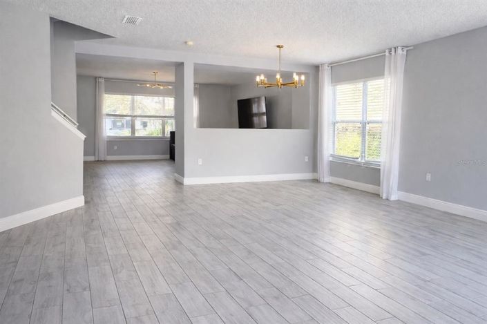 Image No.2-4 Bed House for sale