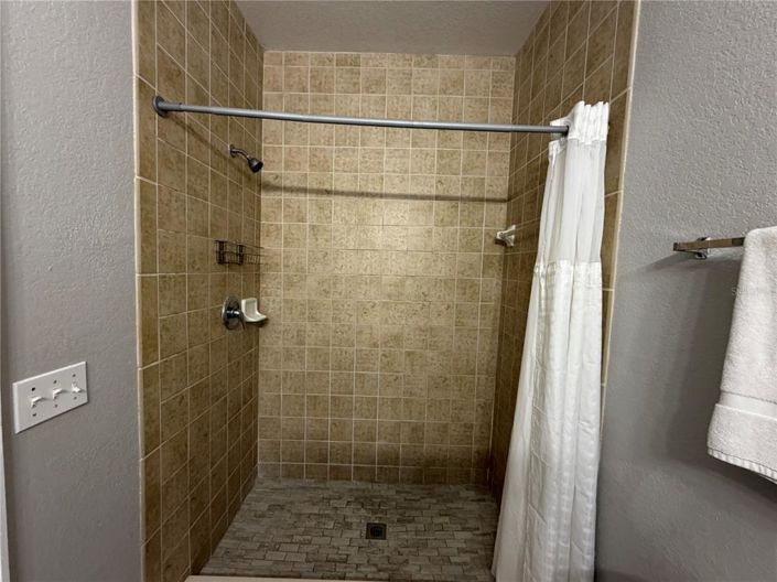 Image No.21-3 Bed Apartment for sale