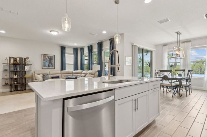 Image No.10-4 Bed House for sale