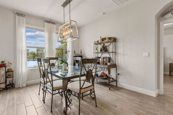 Image No.16-4 Bed House for sale