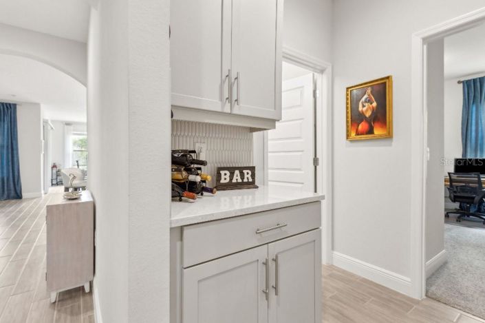 Image No.18-4 Bed House for sale