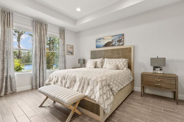 Image No.20-4 Bed House for sale