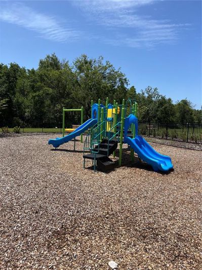 Image No.11-3 Bed Townhouse for sale