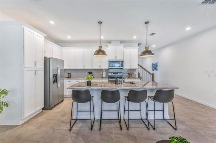 Image No.10-5 Bed Townhouse for sale