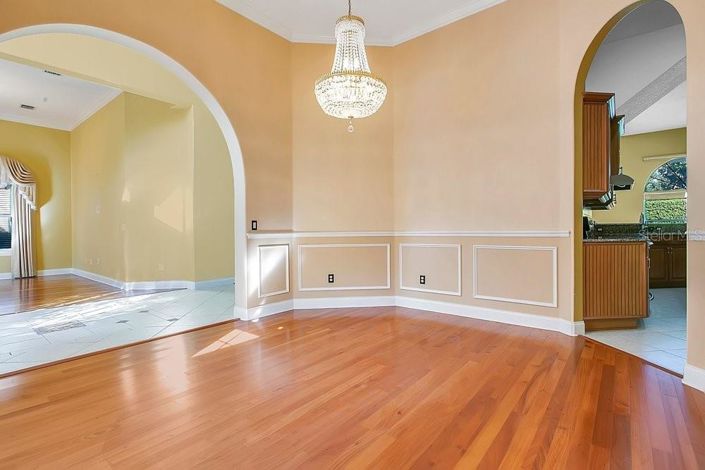 Image No.13-4 Bed House for sale