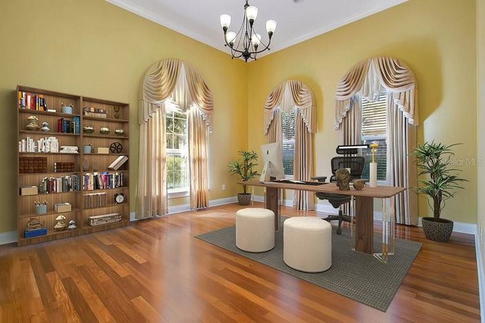 Image No.15-4 Bed House for sale