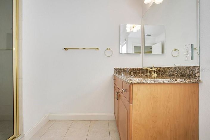 Image No.35-4 Bed House for sale