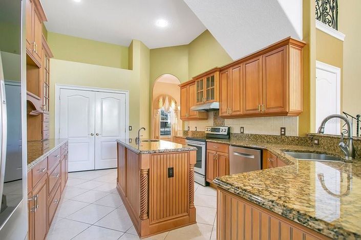 Image No.8-4 Bed House for sale