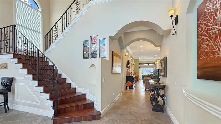 Image No.13-5 Bed House for sale