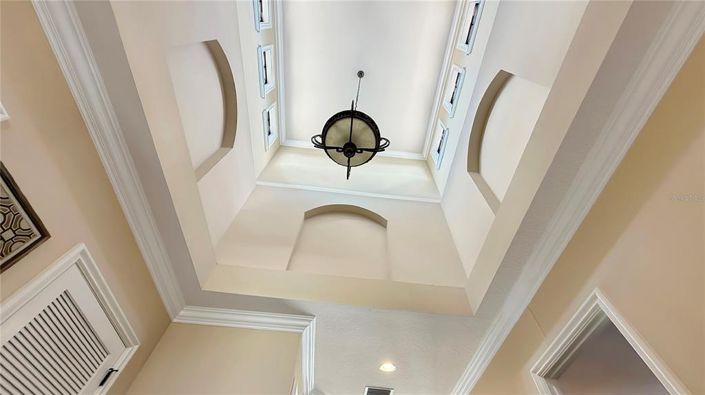 Image No.35-5 Bed House for sale