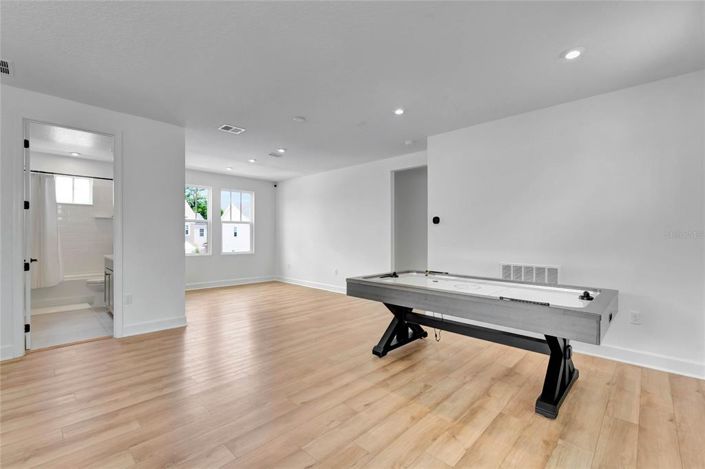 Image No.20-5 Bed House for sale