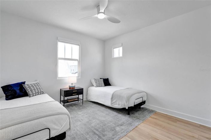 Image No.25-5 Bed House for sale