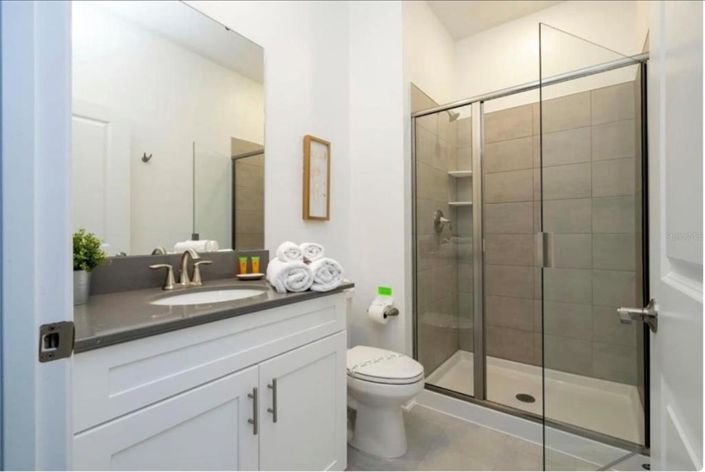 Image No.12-4 Bed Townhouse for sale