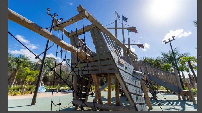 Image No.27-4 Bed Townhouse for sale