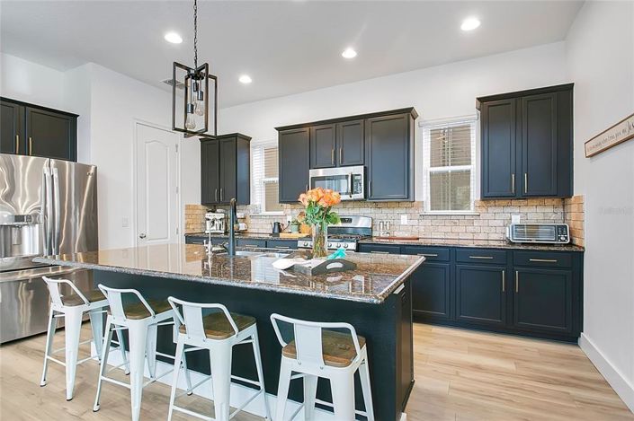 Image No.6-4 Bed House for sale