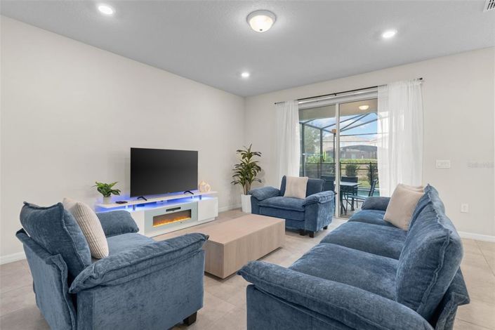 Image No.3-5 Bed House for sale