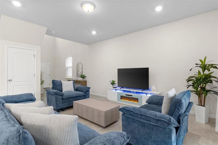 Image No.6-5 Bed House for sale