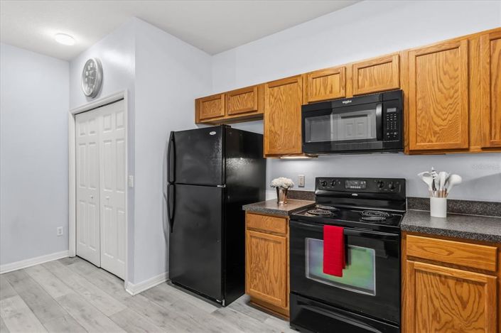 Image No.13-3 Bed Townhouse for sale