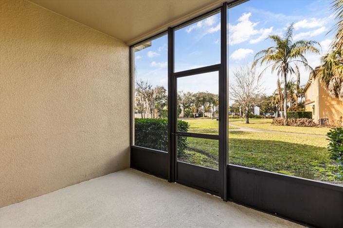 Image No.25-3 Bed Townhouse for sale