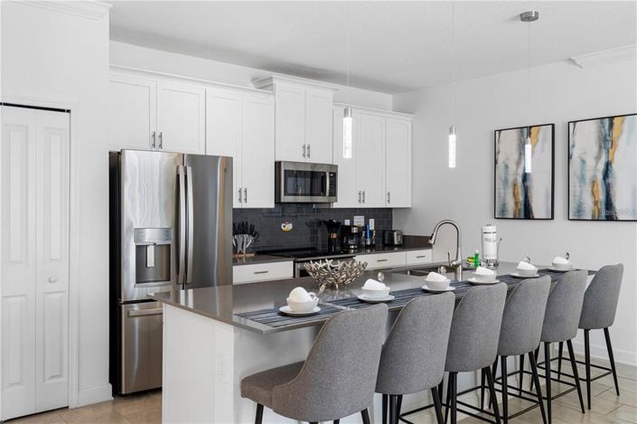 Image No.10-4 Bed Townhouse for sale