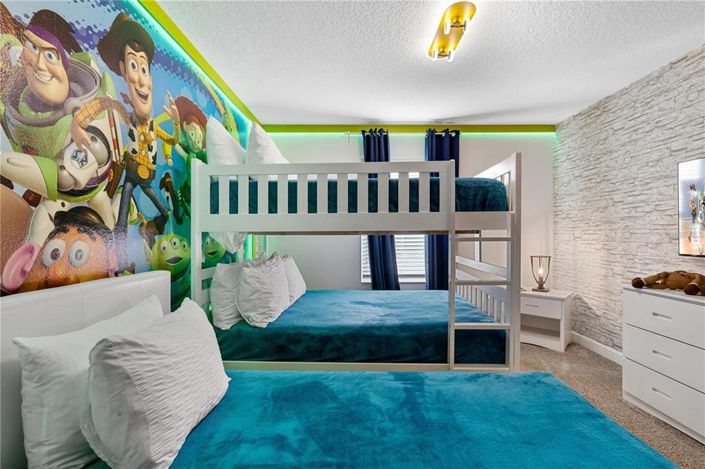 Image No.20-4 Bed Townhouse for sale