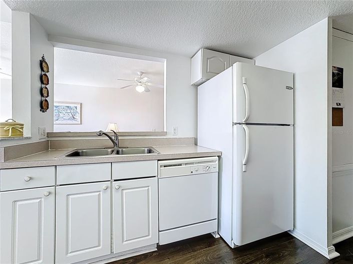 Image No.10-4 Bed Townhouse for sale