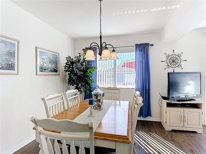 Image No.8-4 Bed Townhouse for sale