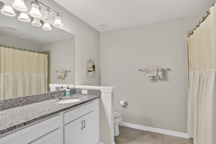 Image No.37-3 Bed Townhouse for sale