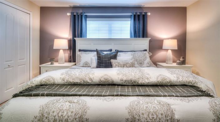 Image No.20-4 Bed Townhouse for sale