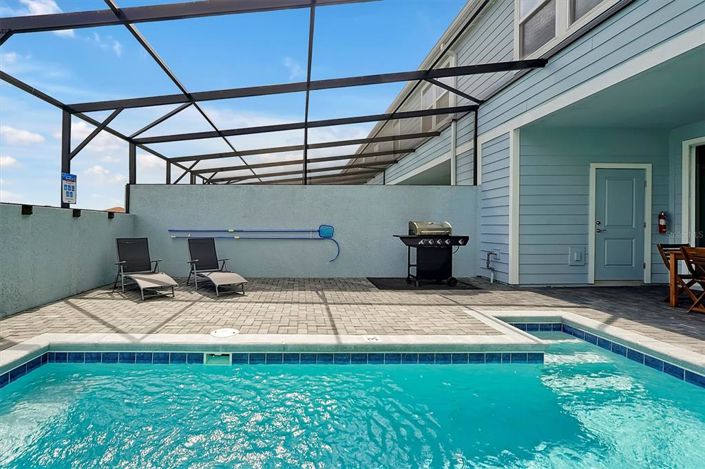 Image No.17-5 Bed Townhouse for sale