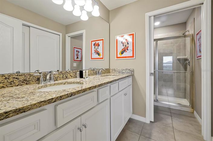 Image No.31-5 Bed Townhouse for sale