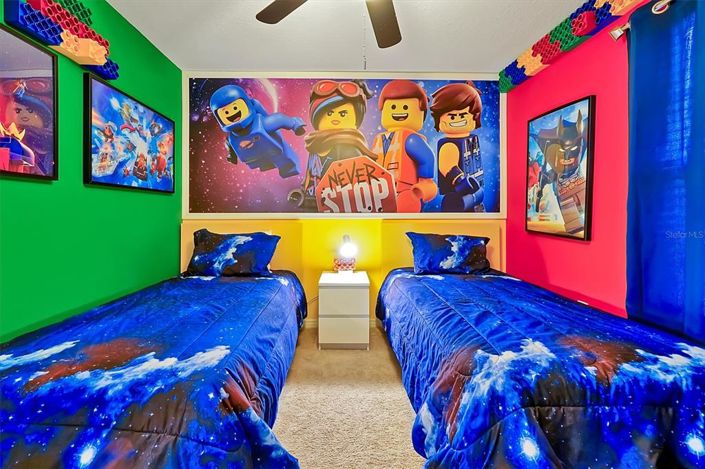 Image No.42-5 Bed Townhouse for sale