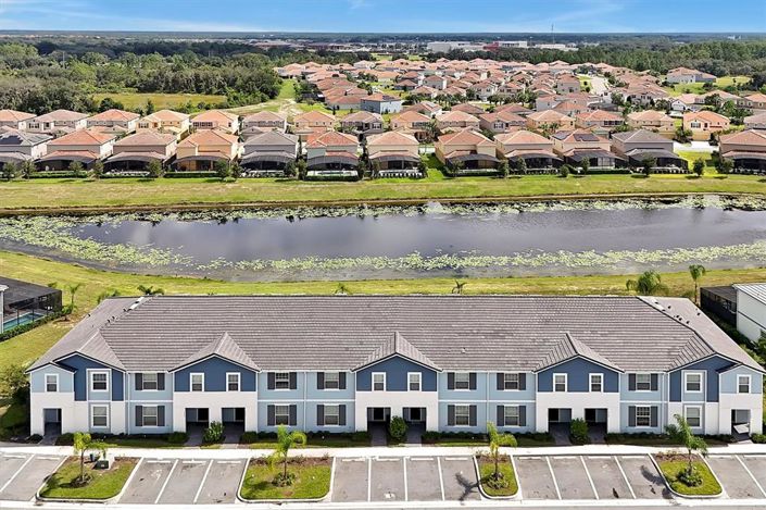 Image No.45-5 Bed Townhouse for sale